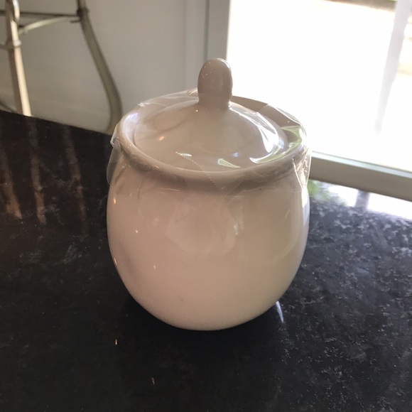 Rae Dunn Jar - Picture 3 of 4